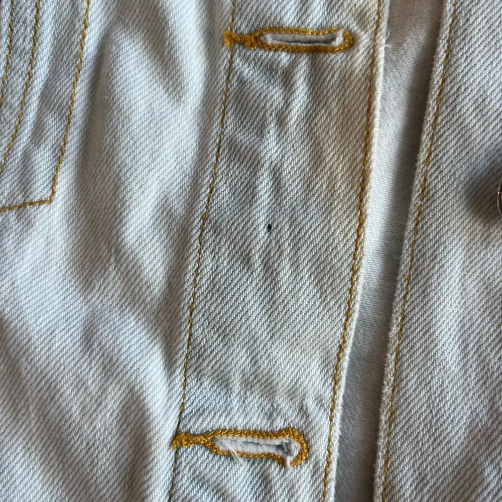 Forever 21 Distressed Light-Wash Denim Jacket - Picture 9 of 9